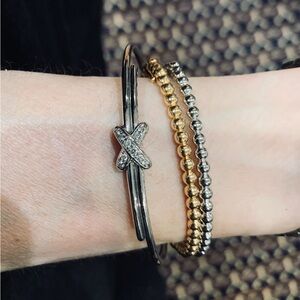 Chaumet Jeux de Liens pave diamond bracelet in white gold.